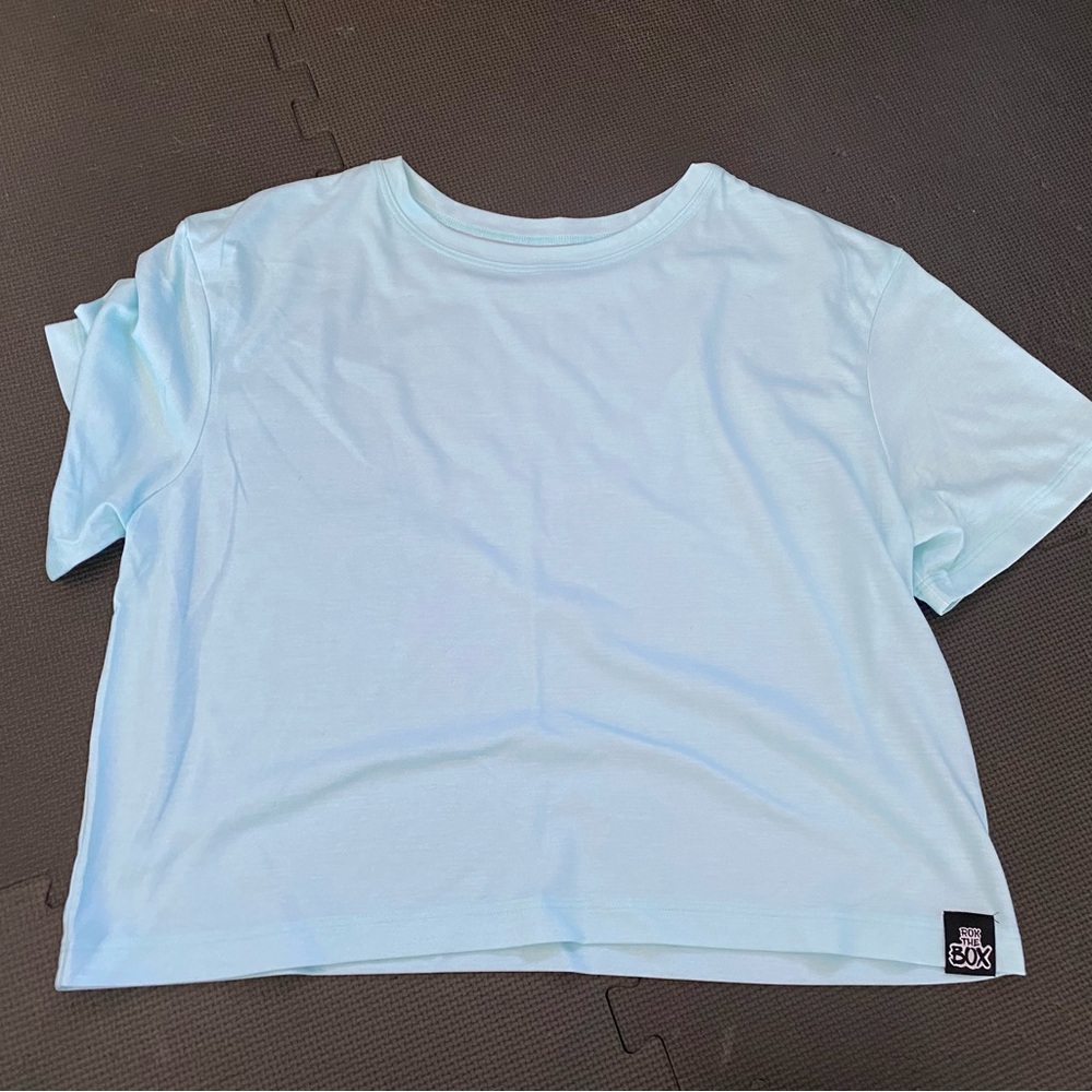 Rok the Box over sized crop tee, M